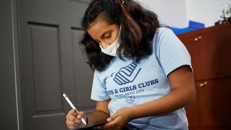 Apple Partners With Boys & Girls Clubs Of America To Teach Students How To Code Apple Partners With Boys & Girls Clubs Of America To Teach Students How To Code