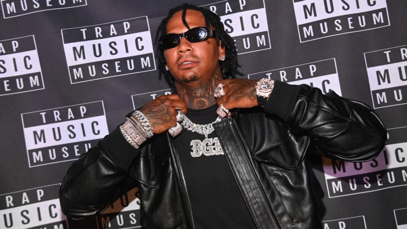 Moneybagg Yo Gets His Own Rap Snack Flavor After Setting Out To Net $100M With His Water Brand Moneybagg Yo Gets His Own Rap Snack Flavor After Setting Out To Net $100M With His Water Brand