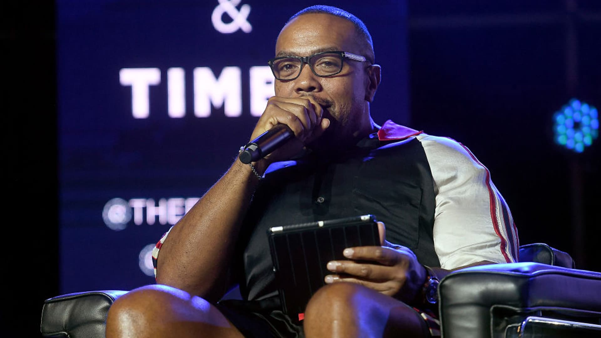 Timbaland Details How He And Swizz Beatz's Verzuz Pushed For Triller To Provide 43 Artists With Equity Timbaland Details How He And Swizz Beatz's Verzuz Pushed For Triller To Provide 43 Artists With Equity
