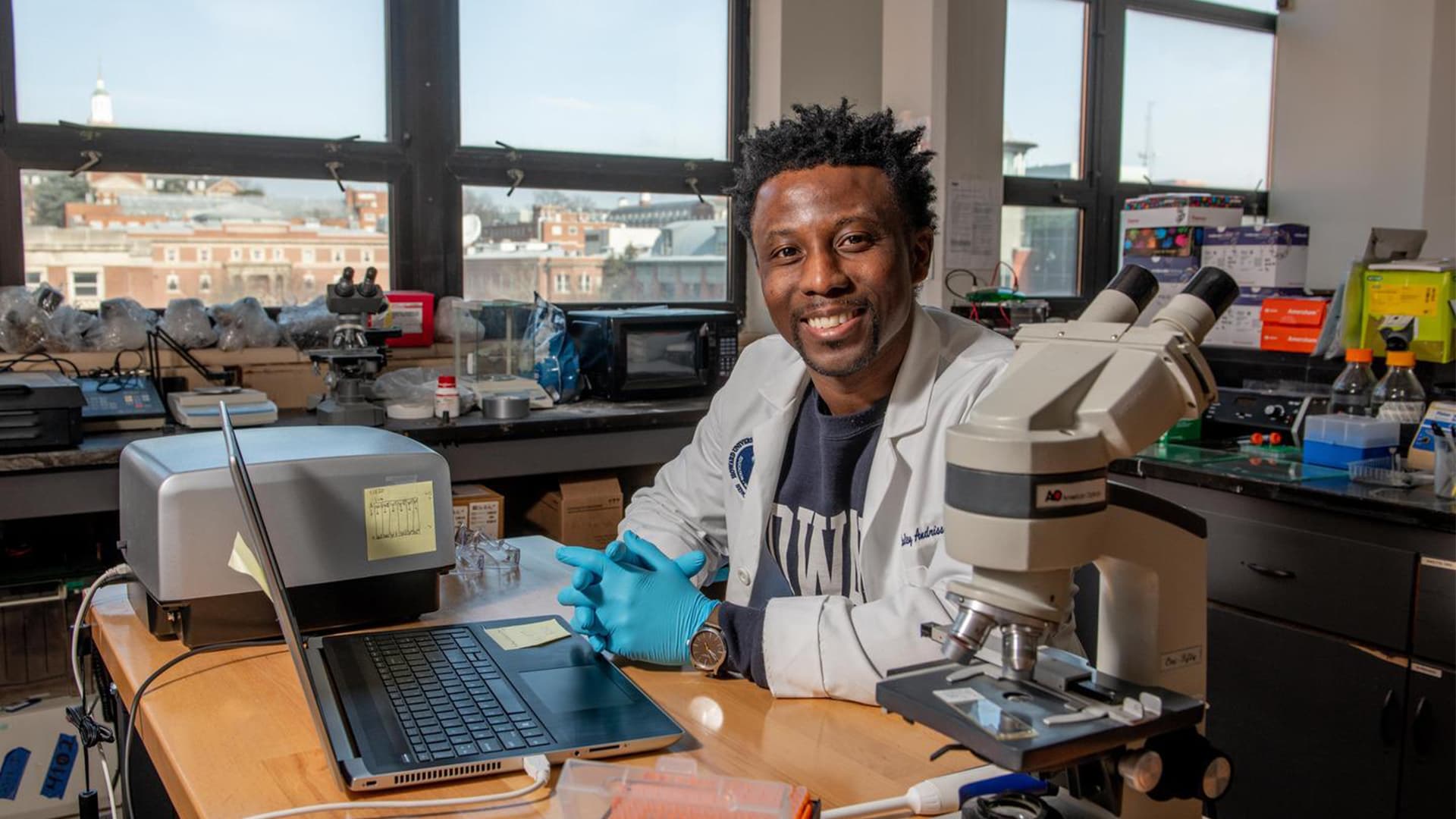 Meet Dr. Stanley Andrisse, The First Known Formerly Incarcerated Black Man In The US To Earn Tenure At A Medical School Meet Dr. Stanley Andrisse, The First Known Formerly Incarcerated Black Man In The US To Earn Tenure At A Medical School