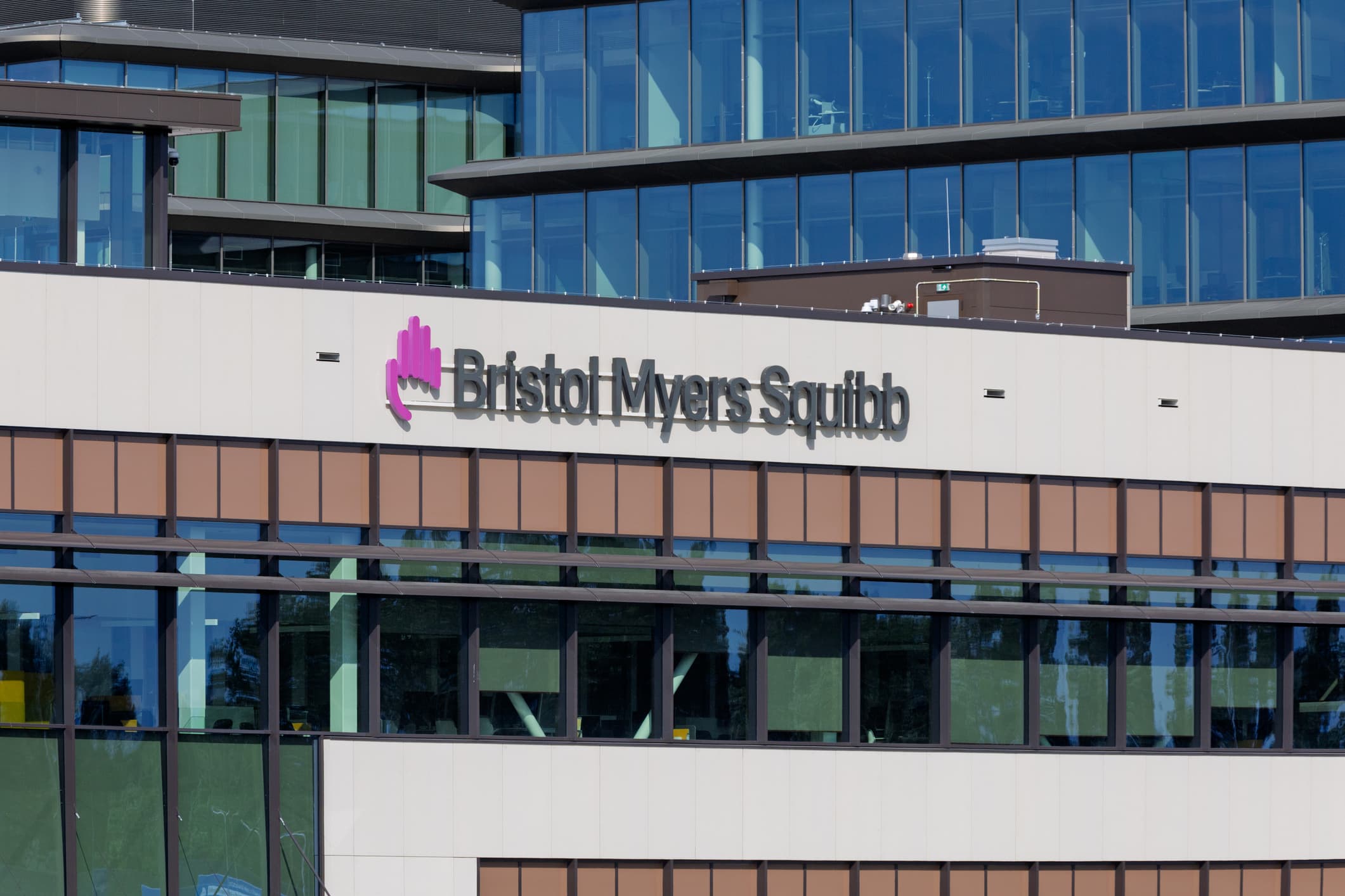 Bristol Myers Squibb, Microsoft Partner To Use AI-Powered Technology For Detecting Lung Cancer In Underserved Populations Early On Bristol Myers Squibb, Microsoft Partner To Use AI-Powered Technology For Detecting Lung Cancer In Underserved Populations Early On