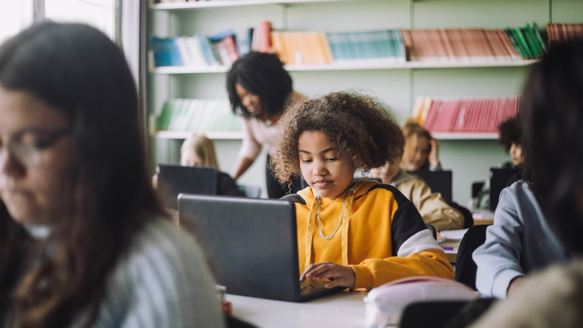 $30B Was Invested To Replace Textbooks With Technology In US Public Schools, Now Cognitive Skills Are Declining Among Students