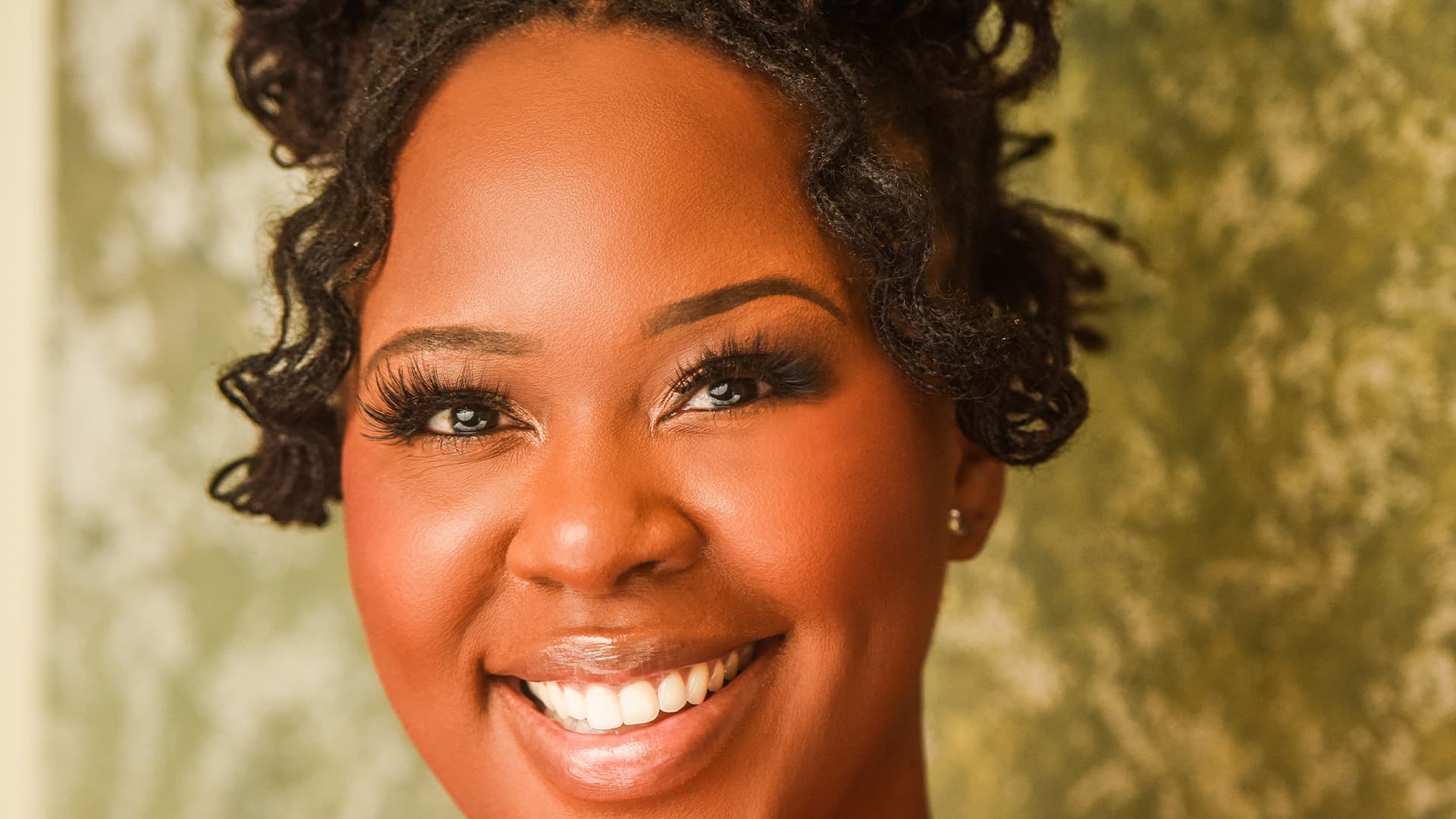 Amanda Spann Wants To Empower ‘Missing Middle’ Professionals To Build Tech Startups Even If They Don't Know How To Code Amanda Spann Wants To Empower ‘Missing Middle’ Professionals To Build Tech Startups Even If They Don't Know How To Code