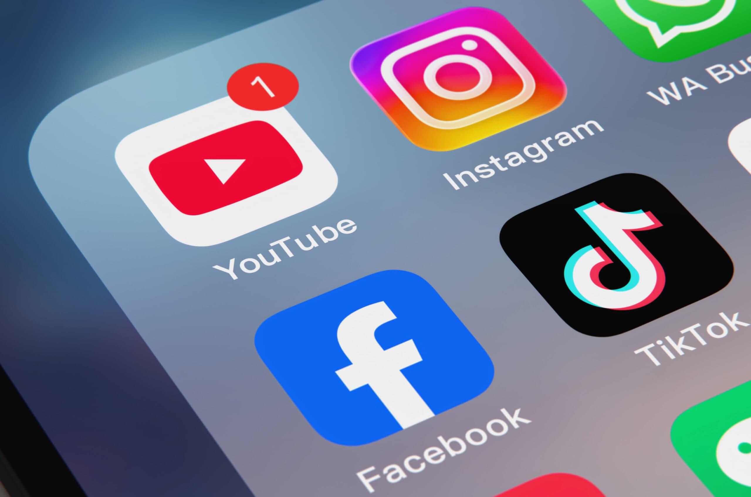 YouTube Expands Program To Allow Politicians And Journalists To Request Removal Of AI-Generated Content