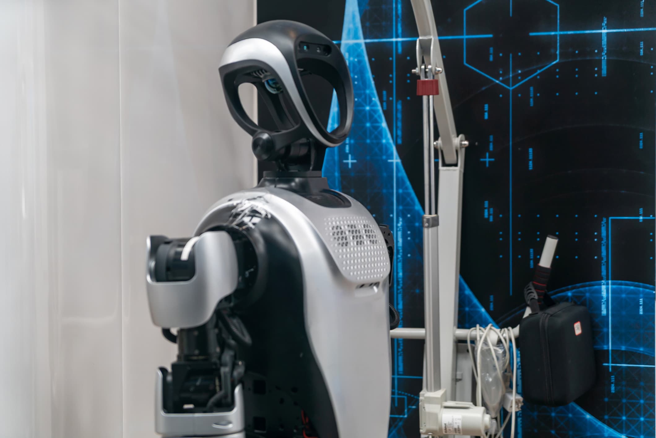 Teleoperated Humanoid Robots Successfully Perform 2 Surgeries For The First Time Ever