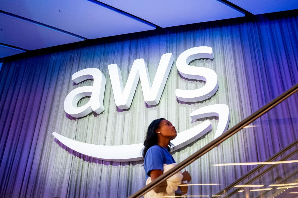 Amazon AWS Outage Halts Apps, Payments, And Online Services Across The US Amazon AWS Outage Halts Apps, Payments, And Online Services Across The US