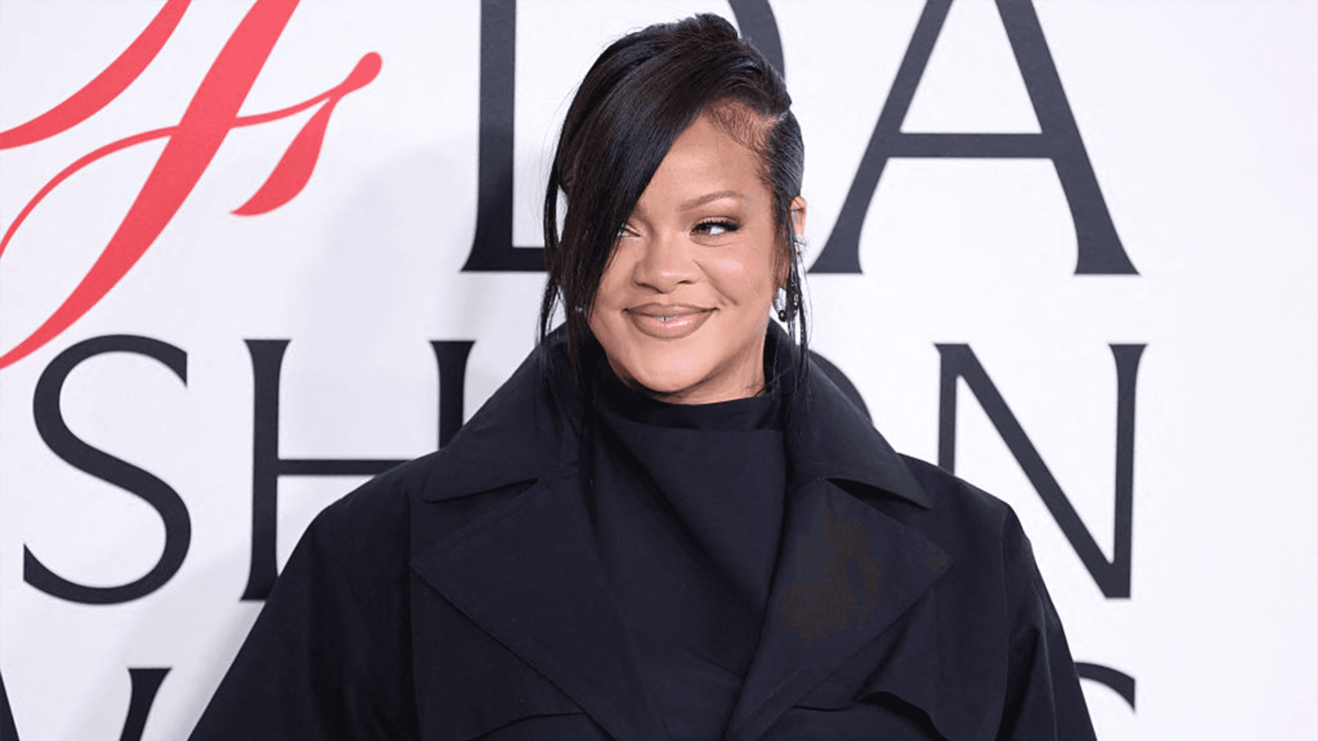 Rihanna Becomes The First Black Woman With 2 Billion-Dollar Companies Under Her Belt, Fenty Beauty And Savage X Fenty Rihanna Becomes The First Black Woman With 2 Billion-Dollar Companies Under Her Belt, Fenty Beauty And Savage X Fenty
